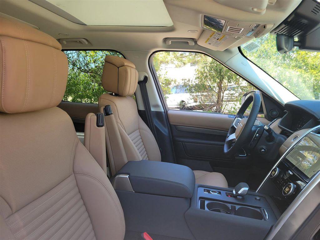 2025 Land Rover Discovery Metropolitan Edition - Photo 39