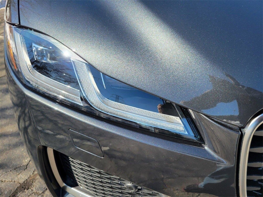 2025 Jaguar F-PACE P250 R-Dynamic S photo 4