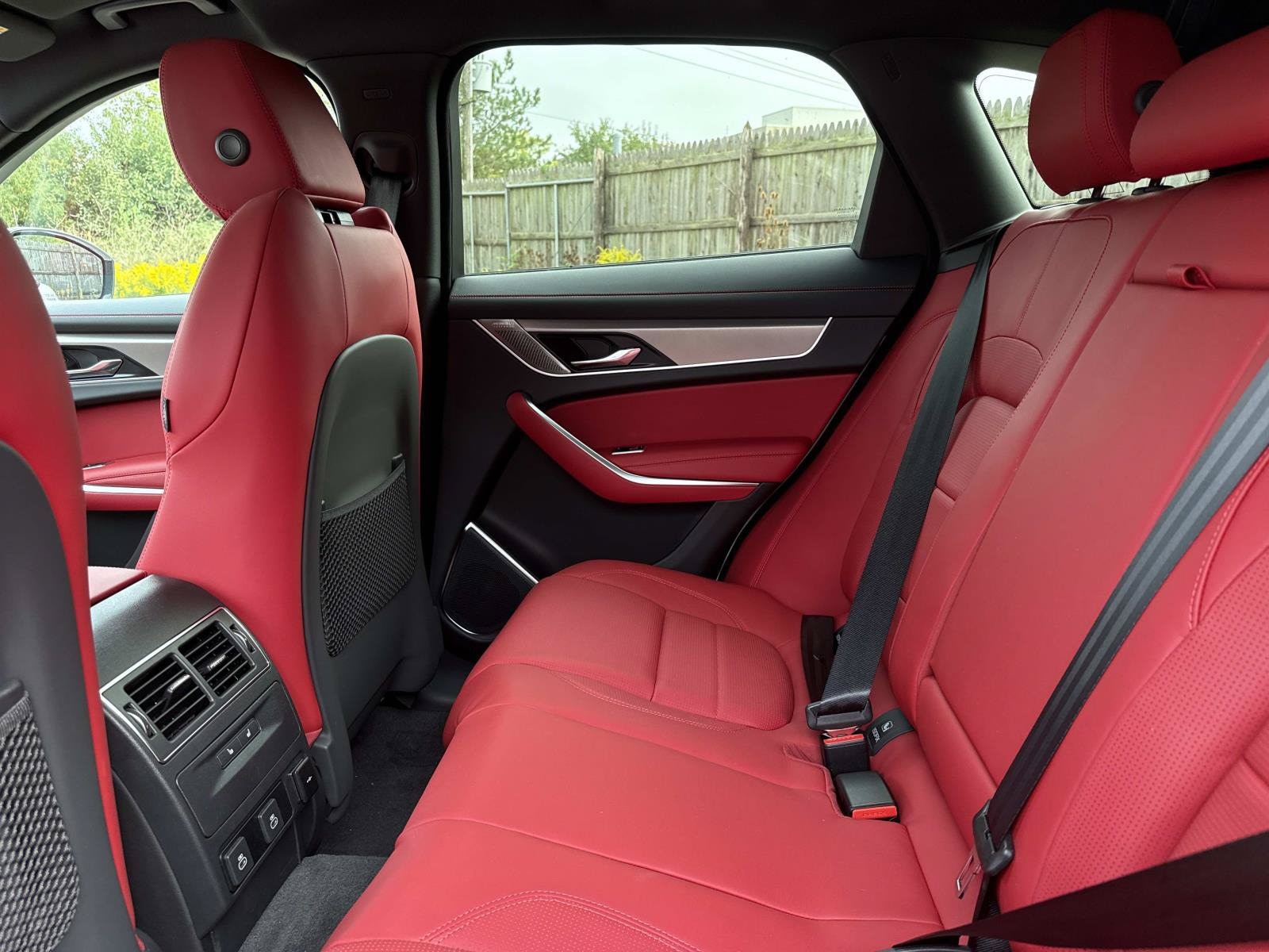 2026 Jaguar F-Pace R-Dynamic S - Photo 16