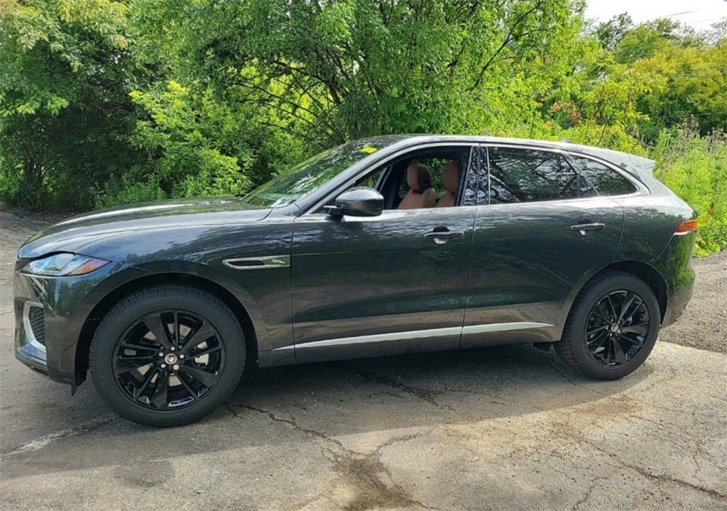 Certified 2025 Jaguar F-PACE R-Dynamic S with VIN SADCT2EX9SA746714 for sale in Northfield, IL