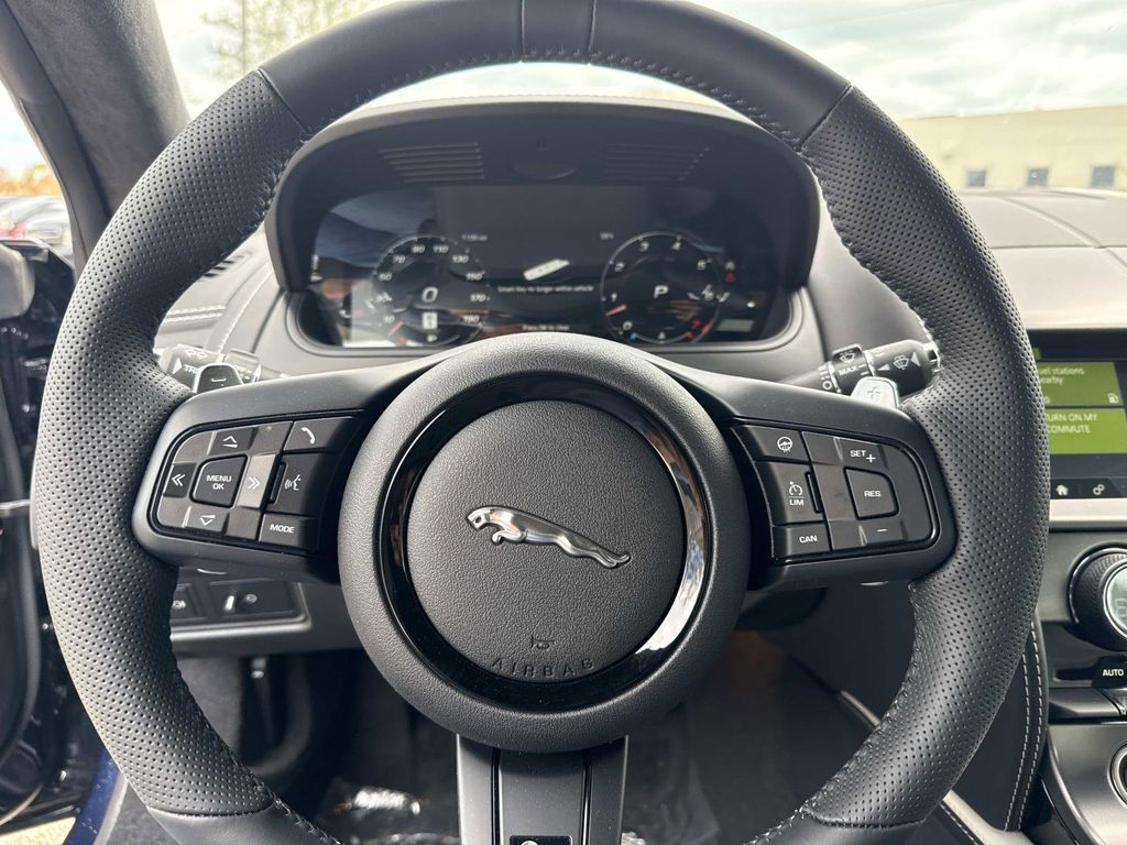 2024 Jaguar F-Type R75 - Photo 28