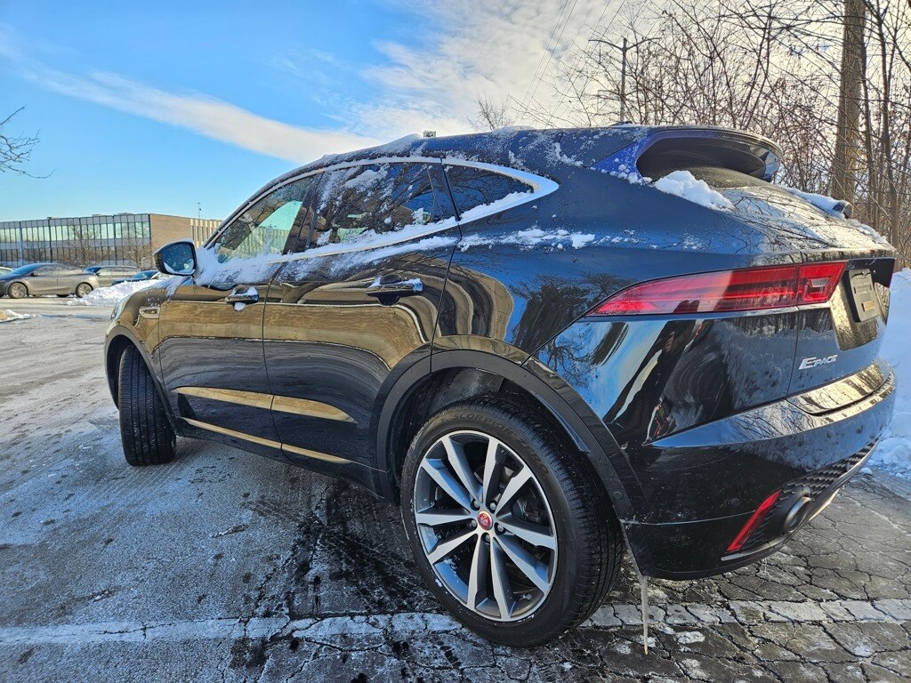 2018 Jaguar E-PACE R-Dynamic photo 3