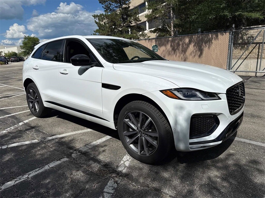 2026 Jaguar F-PACE P250 R-Dynamic S photo 3
