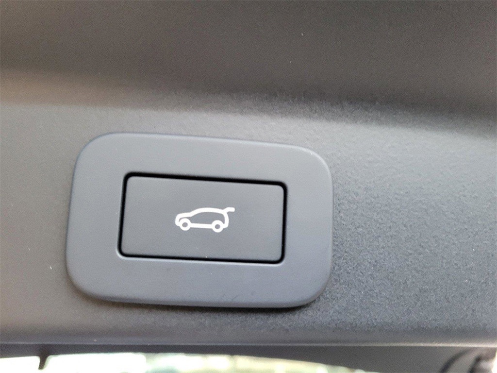 2025 Jaguar F-PACE P400 R-Dynamic S photo 4