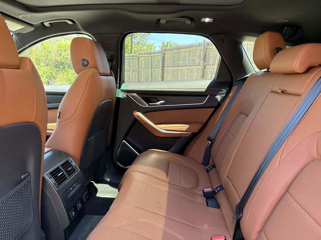 2026 Jaguar F-Pace R-Dynamic S - Photo 16