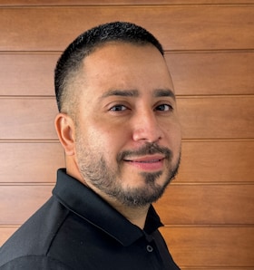 Staff member Jorge Canales from 402894d818fb