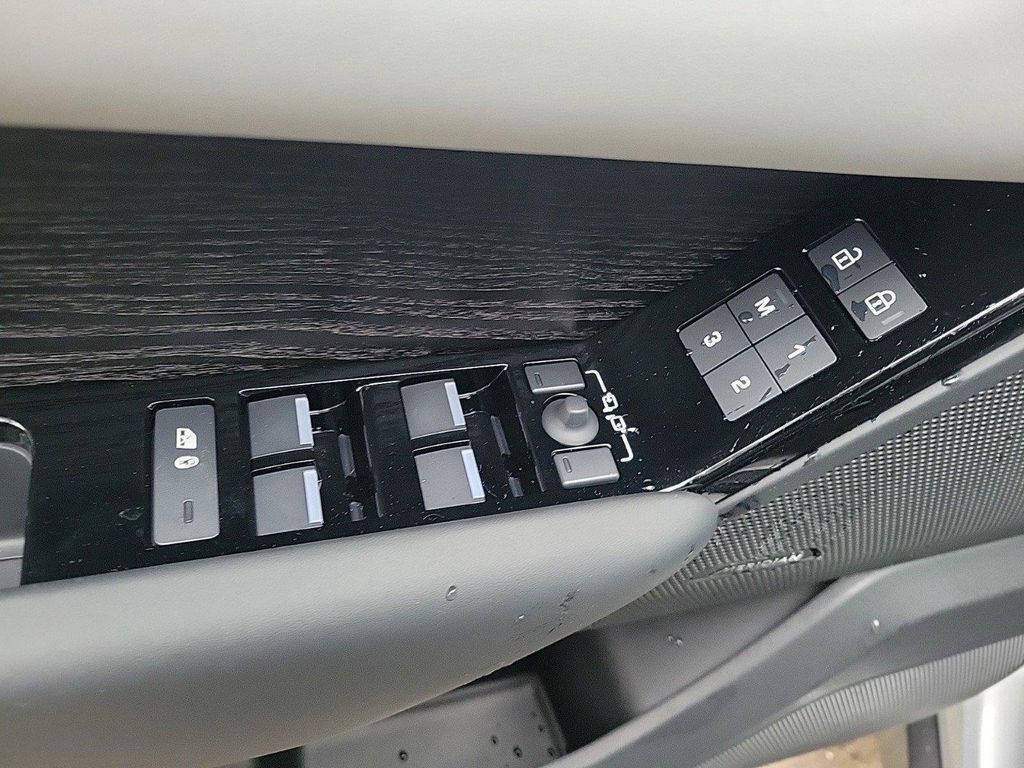 2025 Land Rover Range Rover Velar Dynamic HSE - Photo 19
