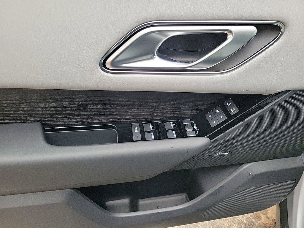 2025 Land Rover Range Rover Velar Dynamic HSE - Photo 17