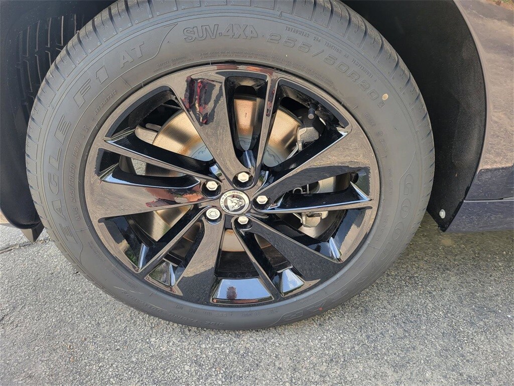 2026 Jaguar F-PACE P250 R-Dynamic S photo 3