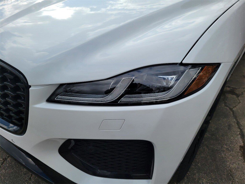 2026 Jaguar F-PACE P250 R-Dynamic S photo 4