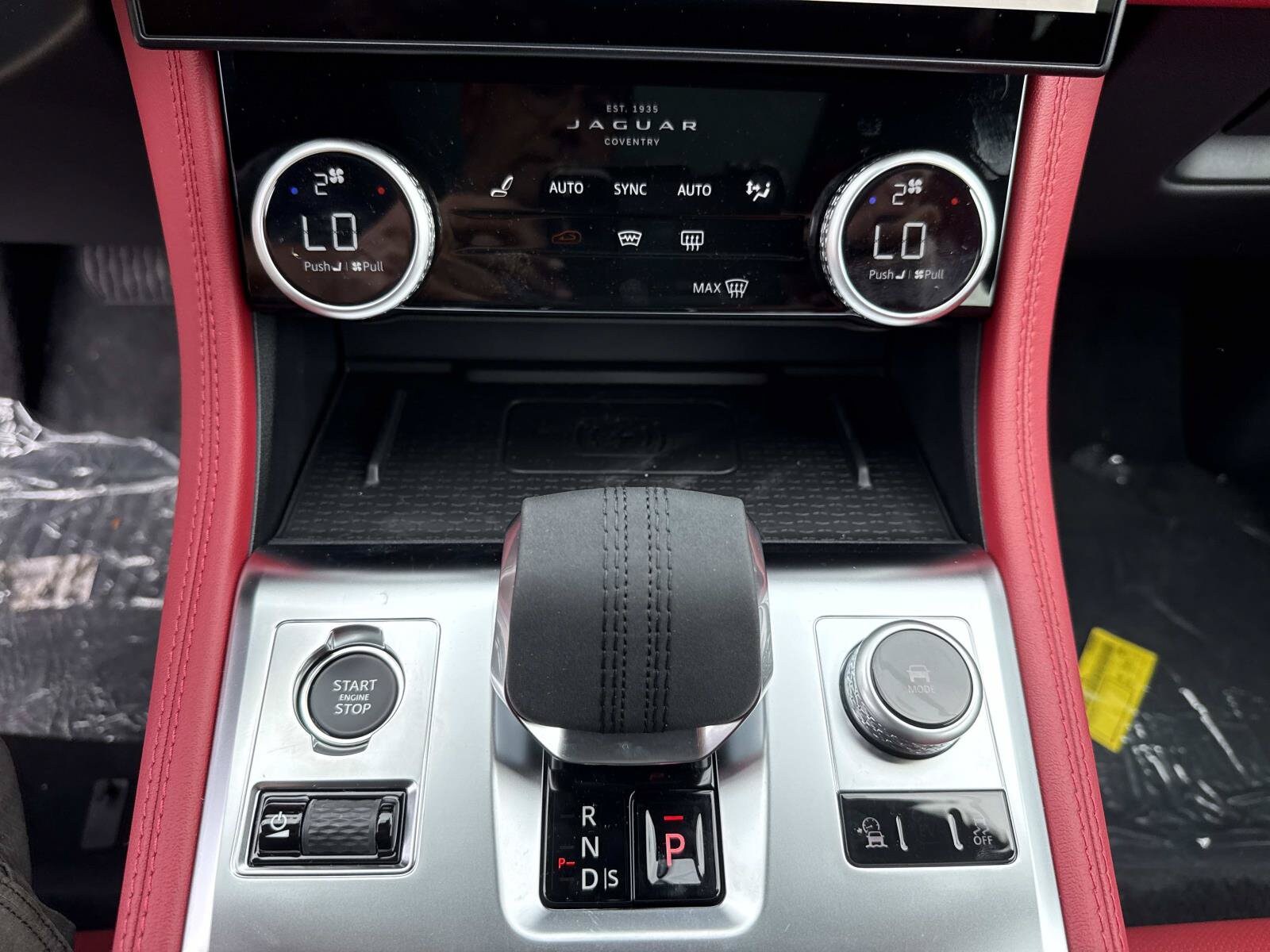 2026 Jaguar F-Pace R-Dynamic S - Photo 31