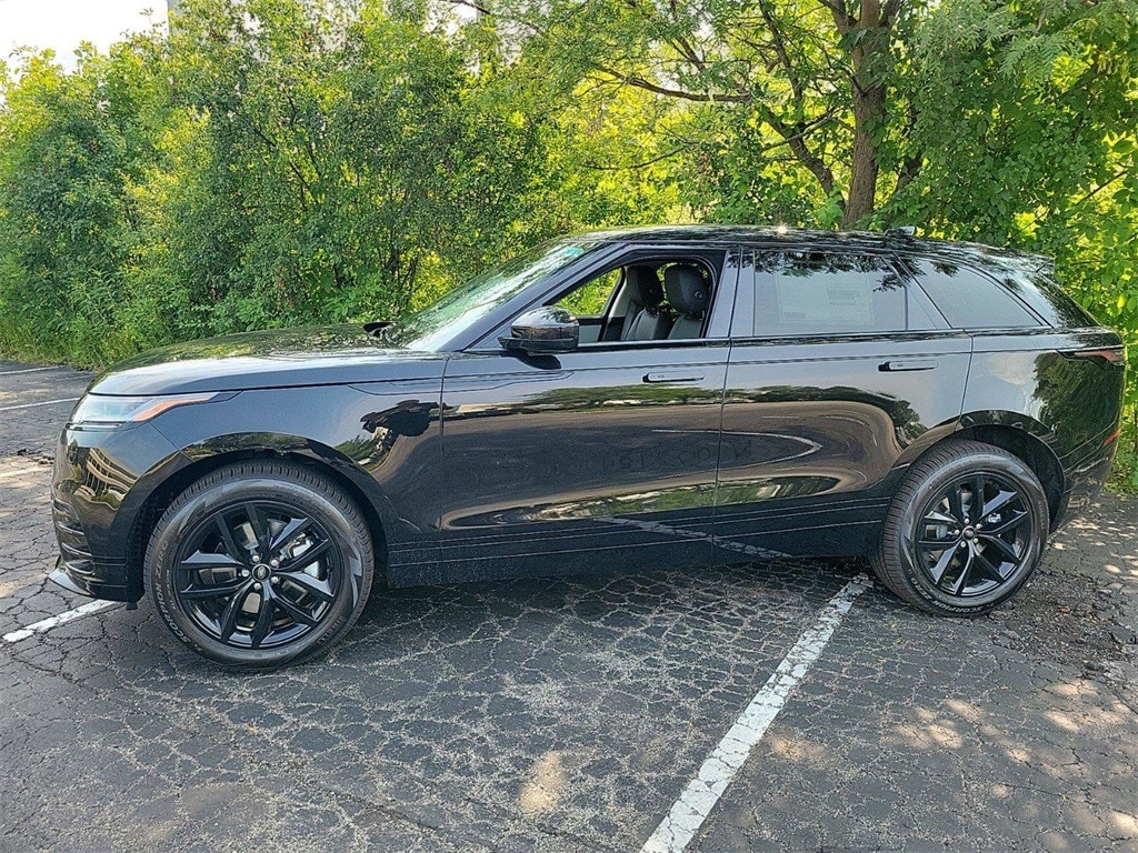 Used 2025 Land Rover Range Rover Velar Dynamic SE with VIN SALYL2EX0SA801464 for sale in Northfield, IL