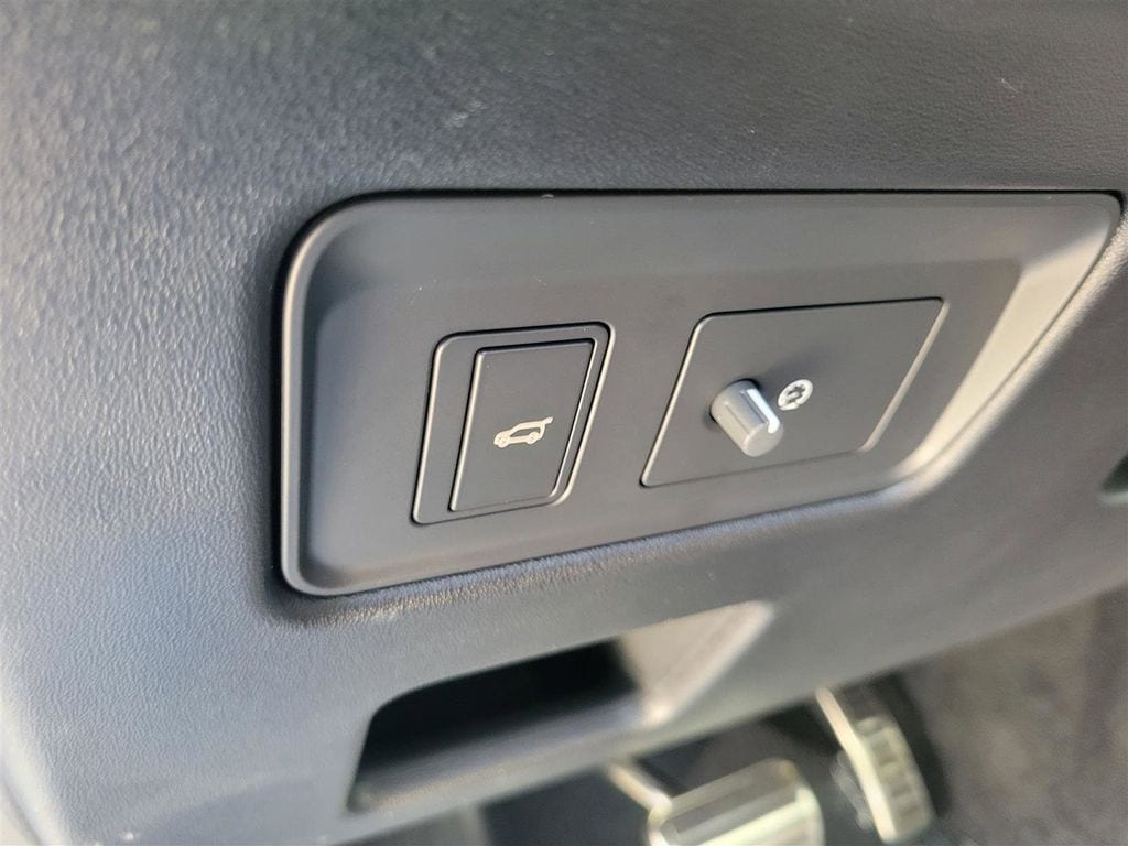 2025 Land Rover Discovery Metropolitan Edition - Photo 22