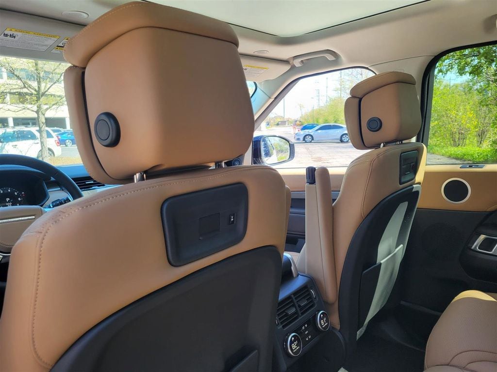 2025 Land Rover Discovery Metropolitan Edition - Photo 14