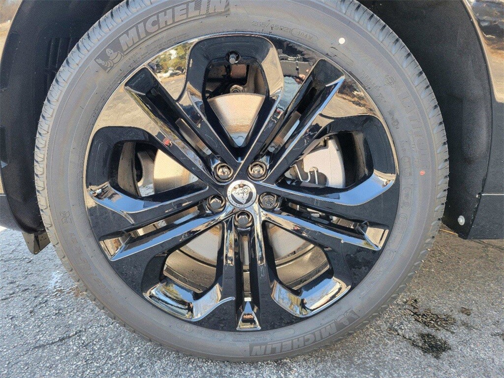 2026 Jaguar F-PACE P250 R-Dynamic S photo 3