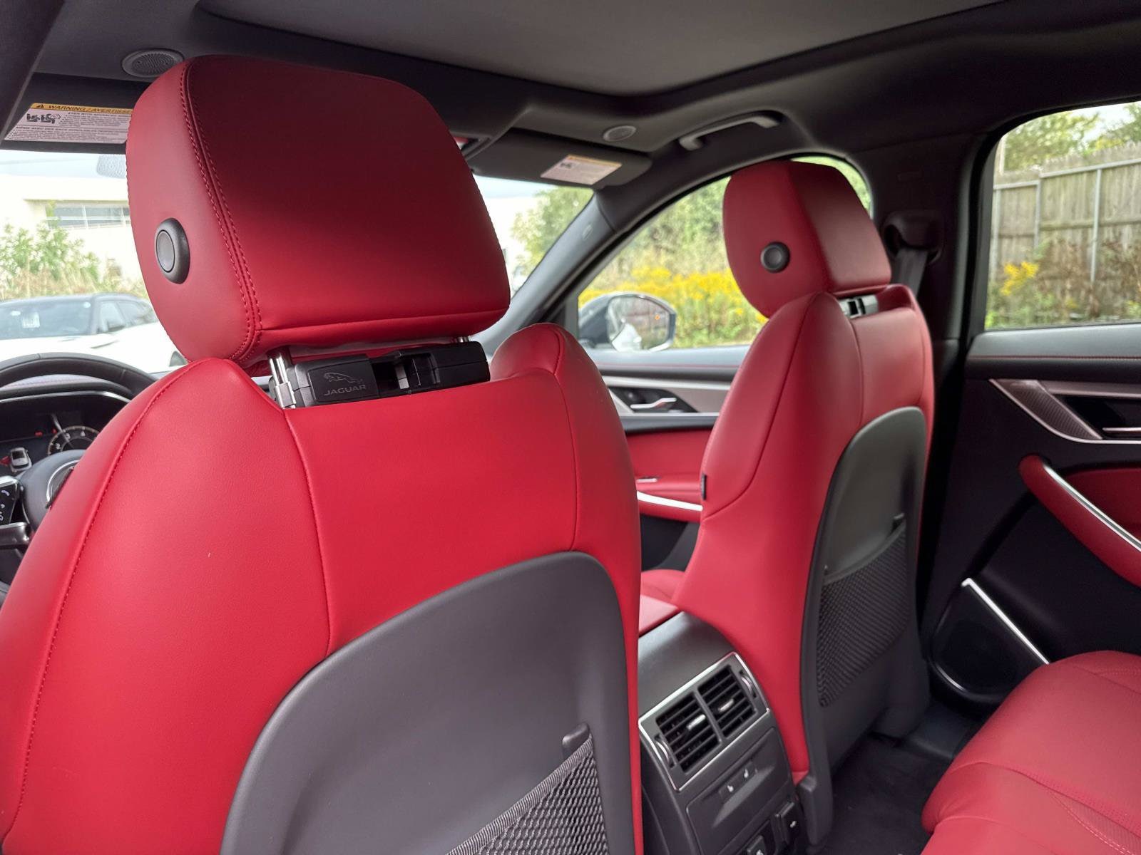 2026 Jaguar F-Pace R-Dynamic S - Photo 18