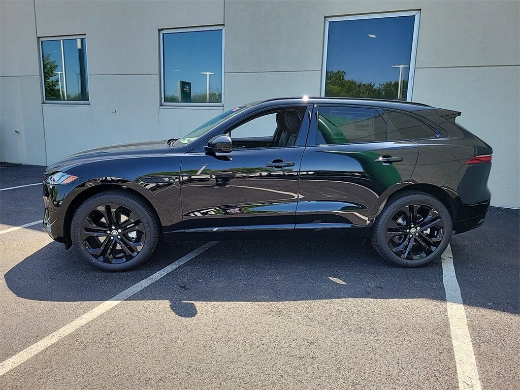 Certified 2024 Jaguar F-PACE R-Dynamic S with VIN SADCT2EX3RA720152 for sale in Northfield, IL