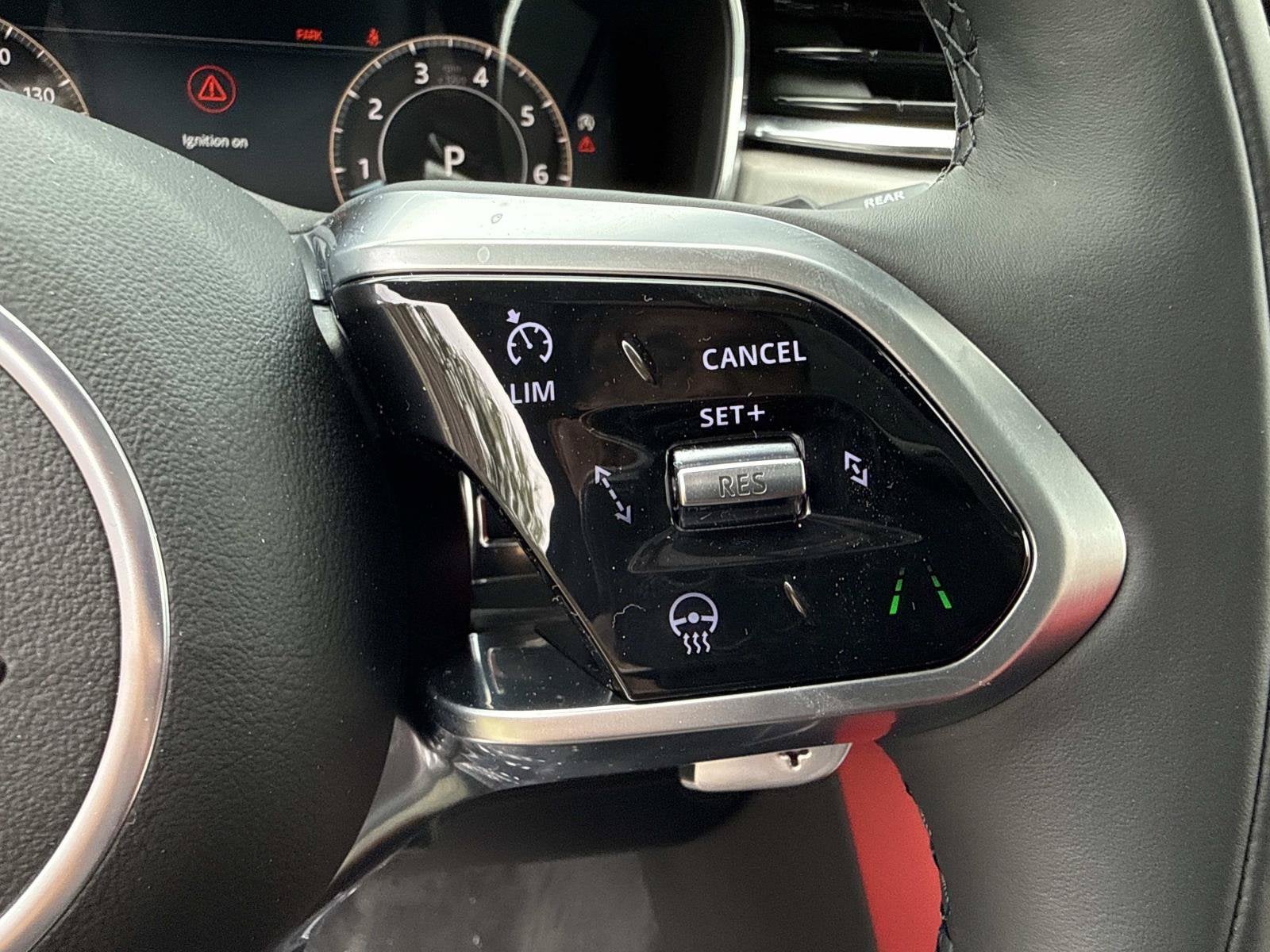 2026 Jaguar F-Pace R-Dynamic S - Photo 33