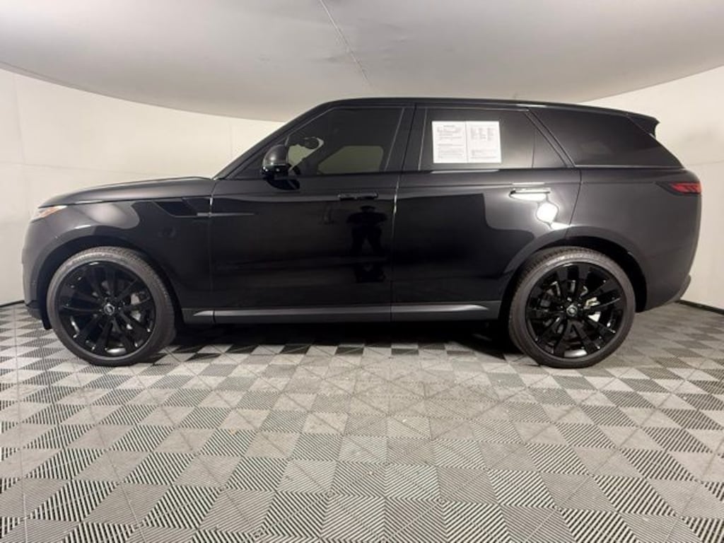 Used 2025 Land Rover Range Rover Sport SE SUV