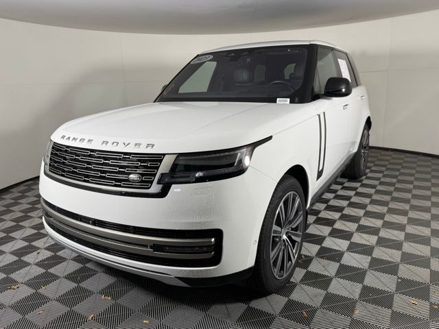 2023 Land Rover Range Rover SE photo 2