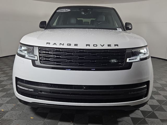 2024 Land Rover Range Rover SE photo 2