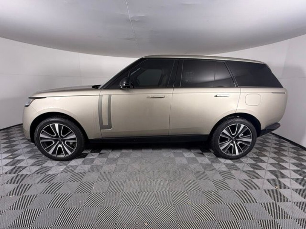 Used 2025 Land Rover Range Rover Plug-In Hybrid SE SUV