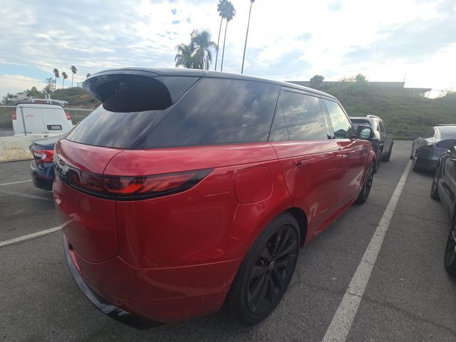 2024 Land Rover Range Rover Sport photo 4