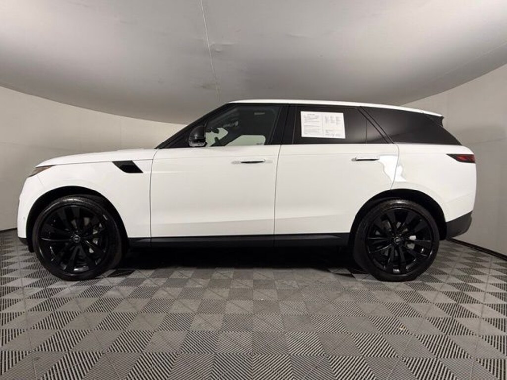 Used 2025 Land Rover Range Rover Sport SE SUV