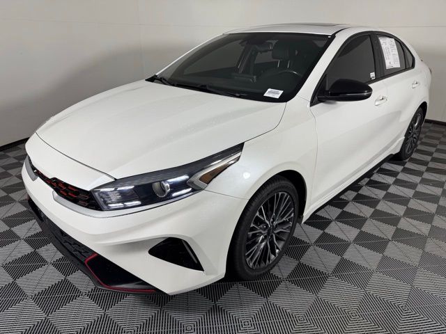 2023 Kia Forte GT-Line photo 3