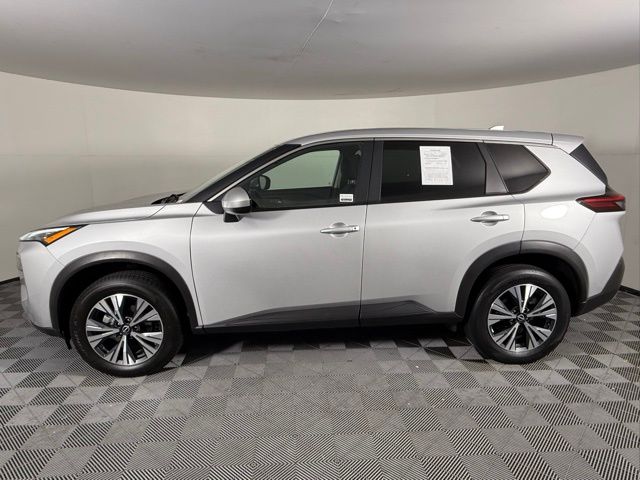 2023 Nissan Rogue SV photo 4