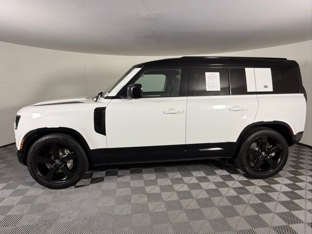 2023 Land Rover Defender 110 X-Dynamic SE photo 4