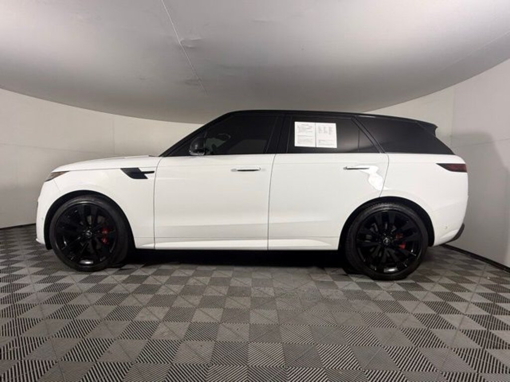 Used 2024 Land Rover Range Rover Sport Dynamic SE SUV