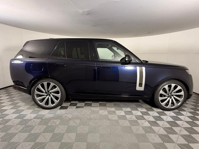 2025 Land Rover Range Rover SV - Photo 8
