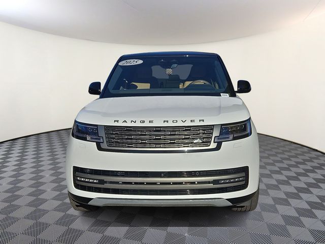 2025 Land Rover Range Rover SE photo 2