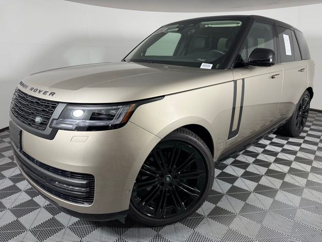 2024 Land Rover Range Rover SE photo 2