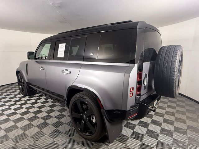 2023 Land Rover Defender 110 X-Dynamic SE photo 4