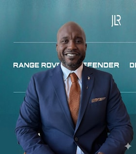 Staff member David Evans from ID_a6c02f26e507