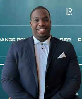 Staff member Dwaylon Cunningham from ID_dd699f75aa24