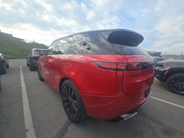 2024 Land Rover Range Rover Sport photo 3