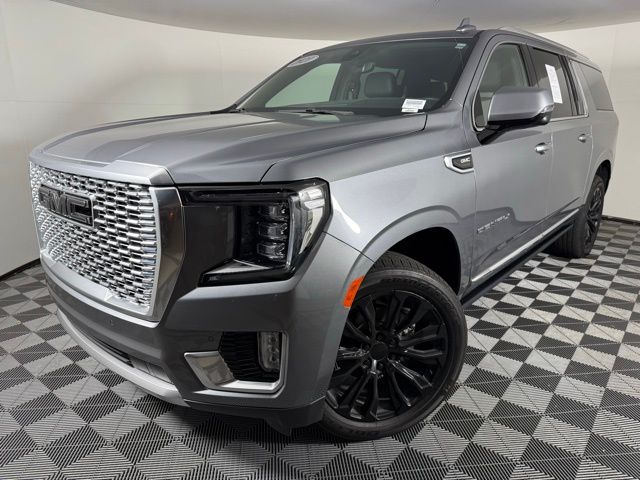 2021 Gmc Yukon XL Denali photo 2