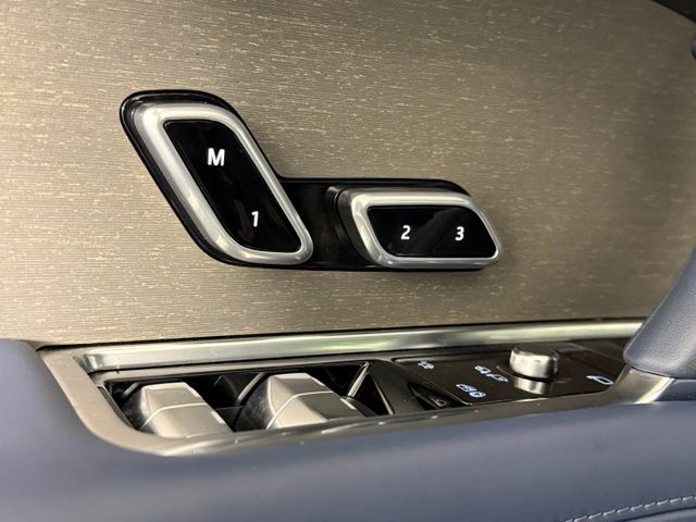 2025 Land Rover Range Rover SV - Photo 21