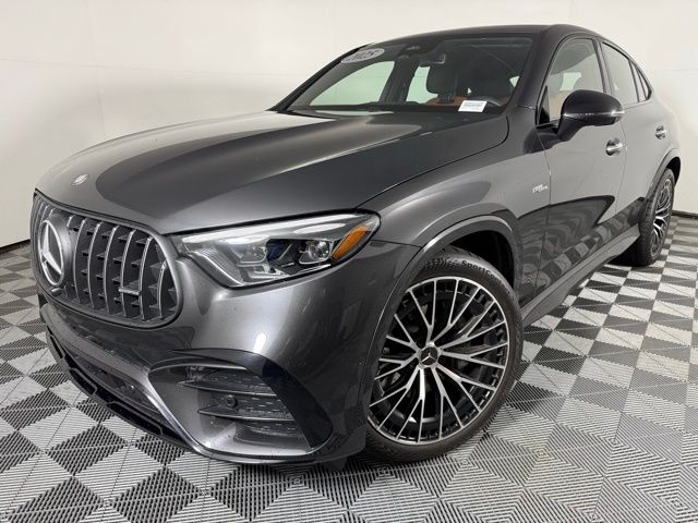 2025 Mercedes Benz GLC 43 AMG photo 2