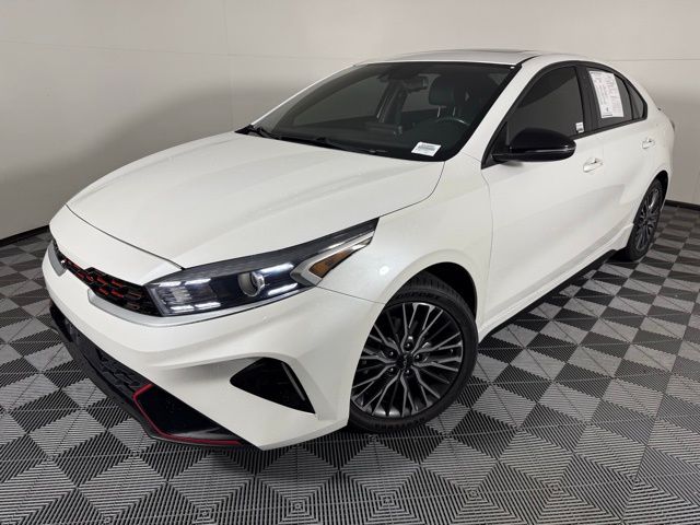 2023 Kia Forte GT-Line photo 2