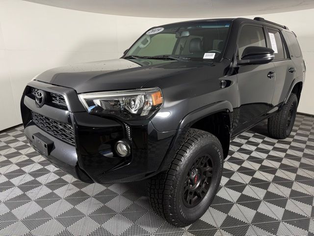 2019 Toyota 4Runner SR5 Premium photo 3