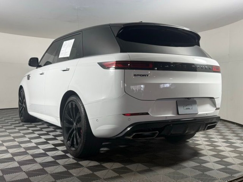 Used 2024 Land Rover Range Rover Sport Dynamic SE SUV
