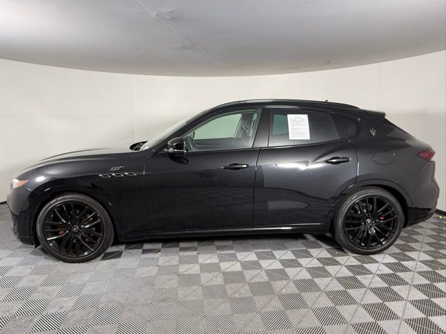 2022 Maserati Levante GT photo 3