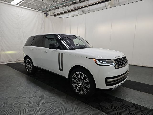 2023 Land Rover Range Rover SE photo 2