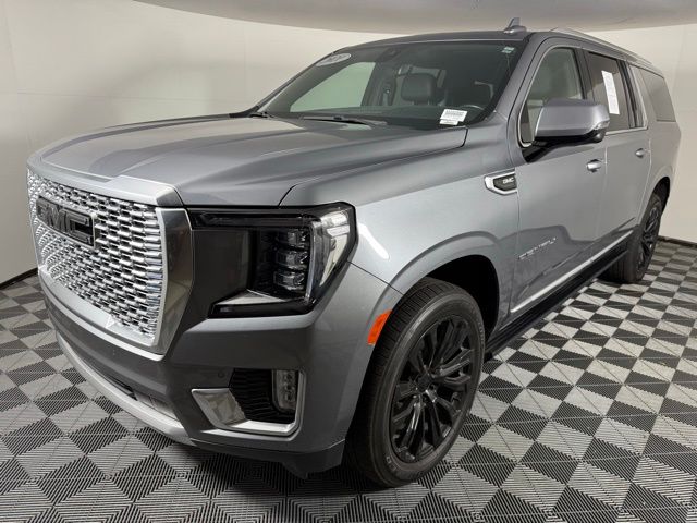 2021 Gmc Yukon XL Denali photo 3