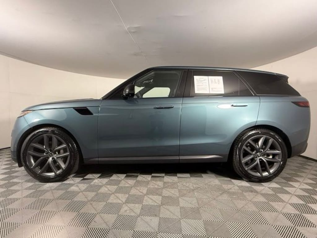 Used 2025 Land Rover Range Rover Sport SE SUV