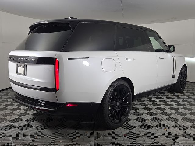2024 Land Rover Range Rover SE photo 4